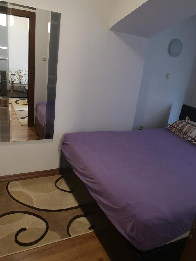 Hello Apartment Скопье Экстерьер фото