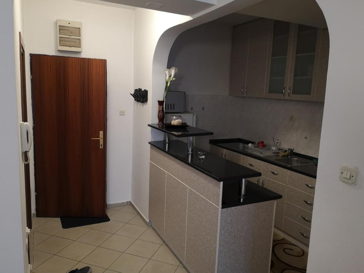 Hello Apartment Скопье Экстерьер фото